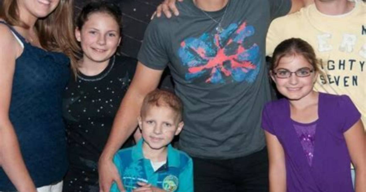A Glimpse into His Kids' World for "Hdgallerygenius11"