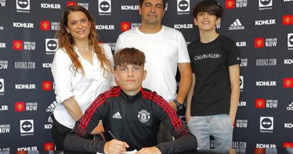 Alejandro Garnacho's Parents' Role in His Rise