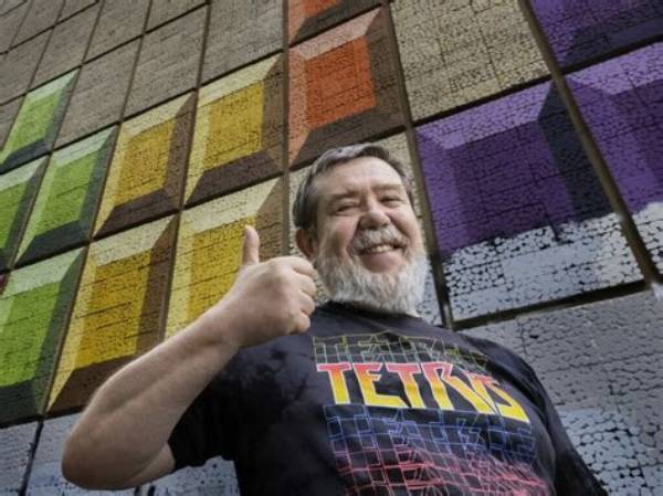 Alexey Pajitnov from Tetris Lives with His Wife Nina Pajitnov and Family in Washington