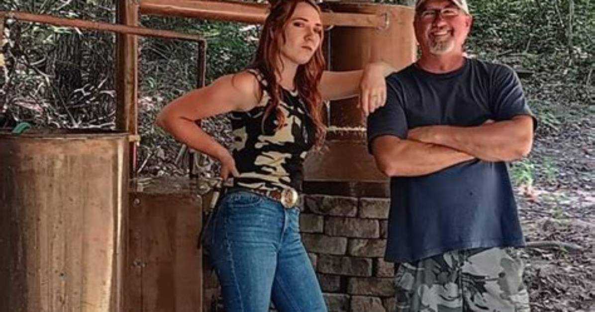 Amanda Moonshiners: Unveiling Her True Age