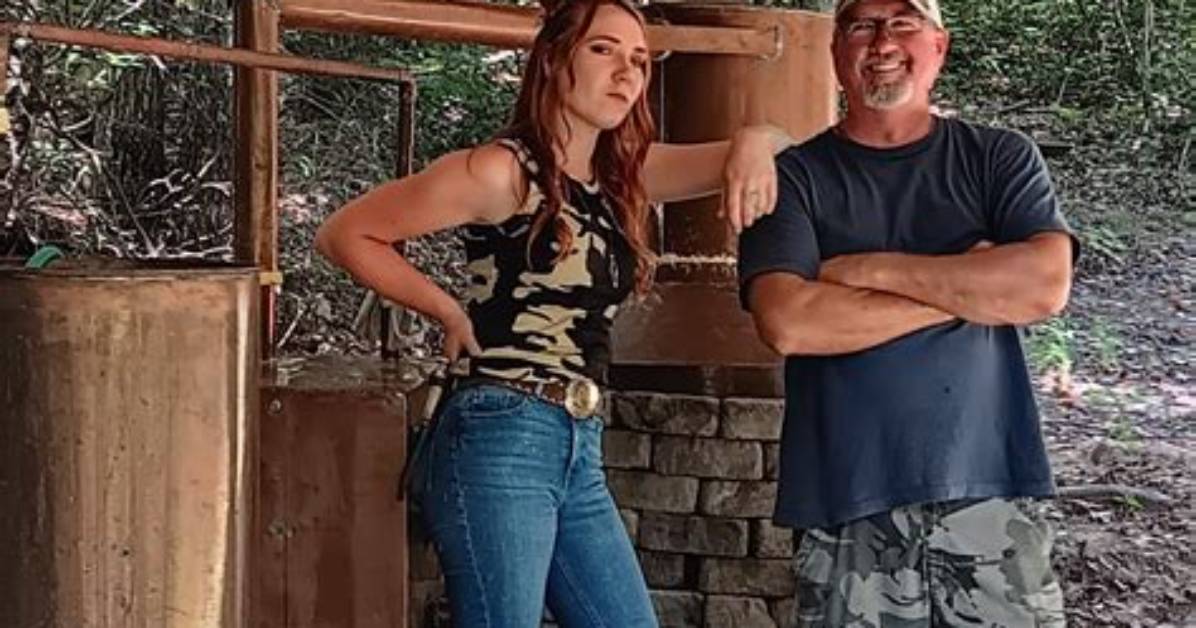Amanda on Moonshiners: Meet the Moonshiner's Wife