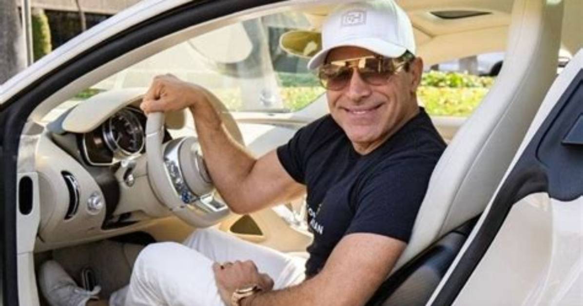 Author Manny Khoshbin Height, Weight, Net Worth, Age, Birthday, Wikipedia, Who, Nationality, Biography