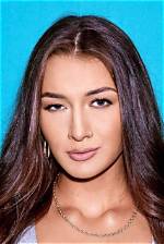 Bella Hill Height, Weight, Net Worth, Age, Birthday, Wikipedia, Who, Nationality, Biography