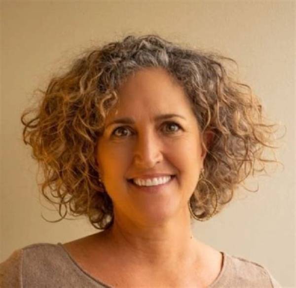 Cheryl Bonacci Height, Weight, Net Worth, Age, Birthday, Wikipedia, Who, Instagram, Biography