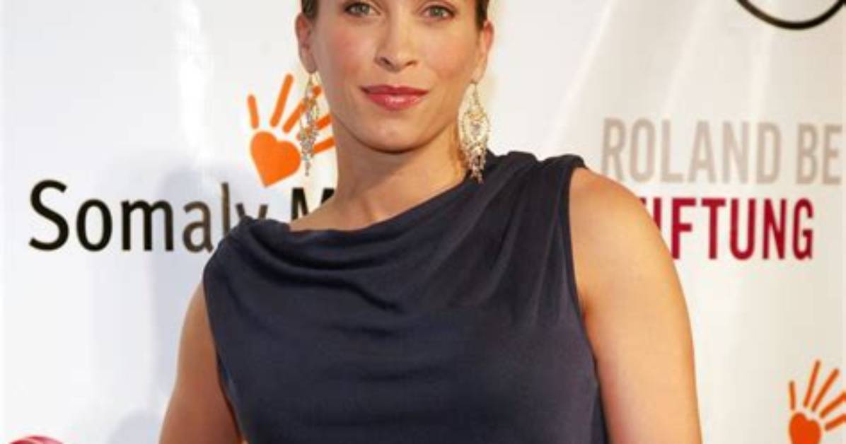 Christina Cox: Uncovering the Family Legacy Behind the Hollywood Star
