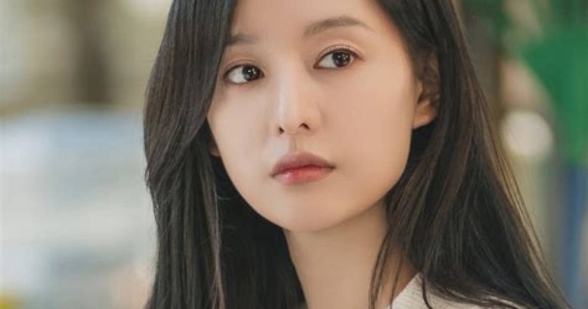 Dating Scene of Kim Ji Won: Her Relationships Unveiled