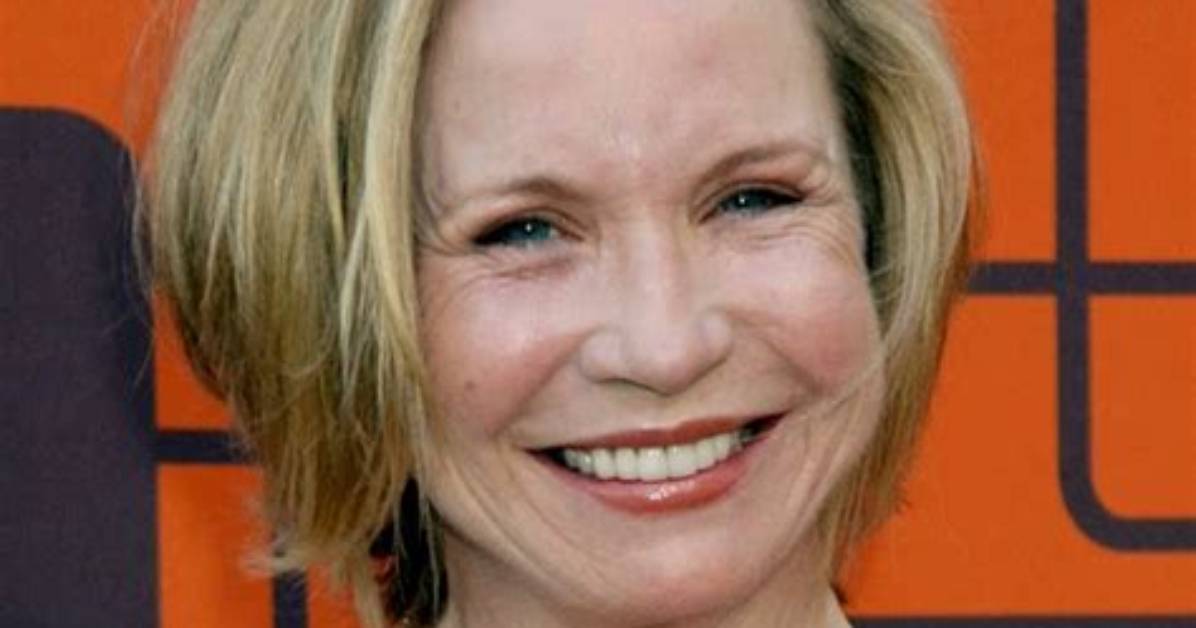 Debra Jo Rupp Height, Weight, Net Worth, Age, Birthday, Wikipedia, Who, Nationality, Biography