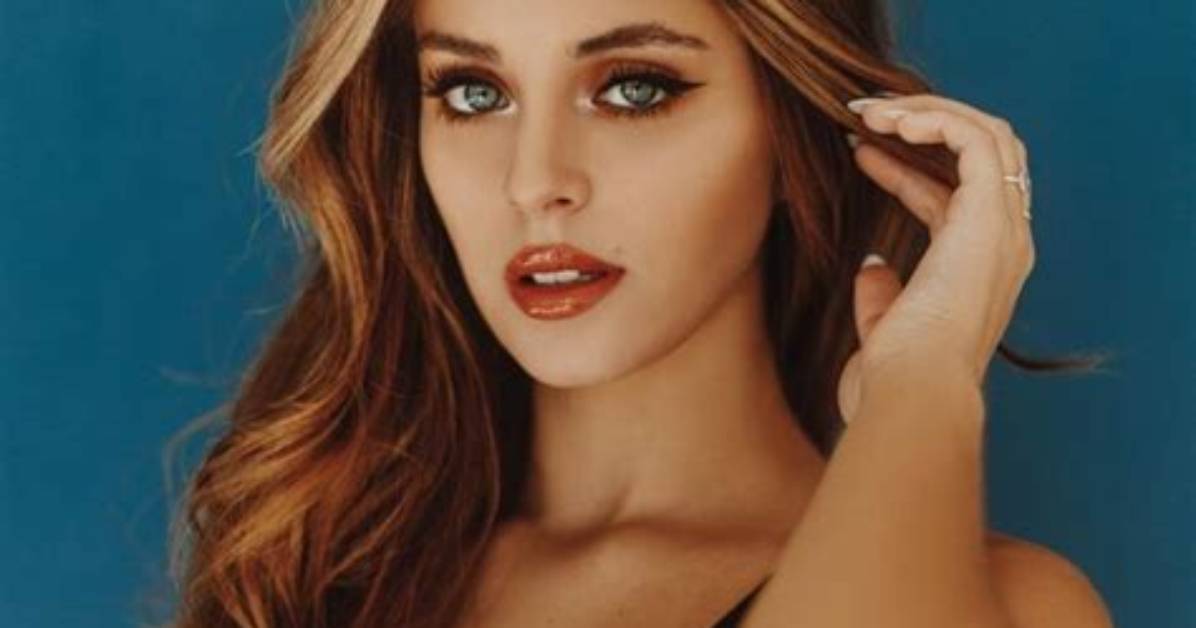Discover Camilla Araujo's Latest Page Azul