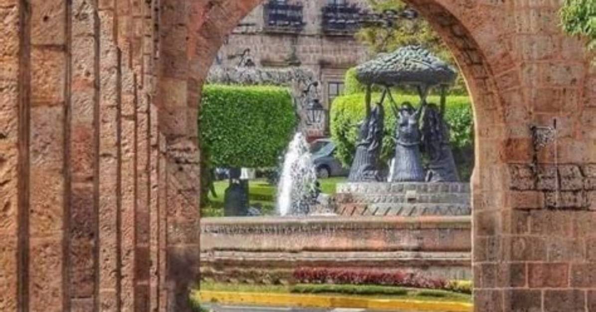Discover the Inspiring Story of Morelia De La Hoya's Parents