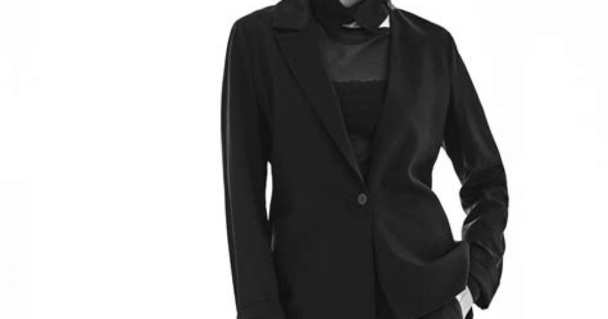 Discover the Timeless Elegance of Sarah Pacini