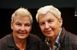 Does Lynda Topp of Topp Twins Have Cancer? Nz Singer Health Update 2022