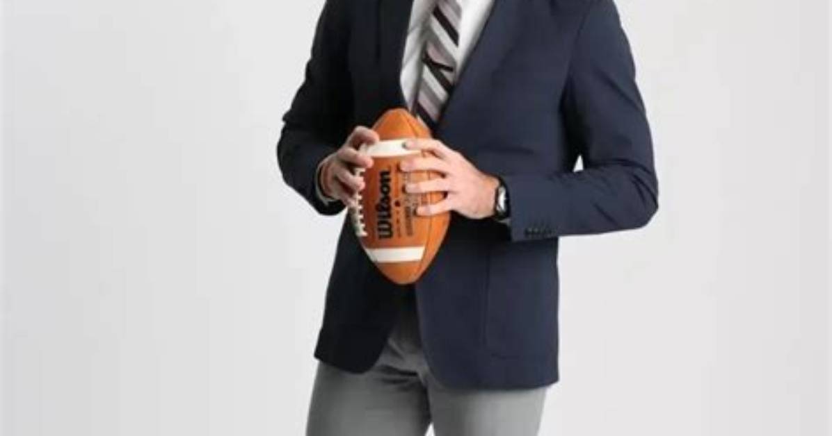 Dustin Fox Height, Weight, Net Worth, Age, Birthday, Wikipedia, Who, Instagram, Biography