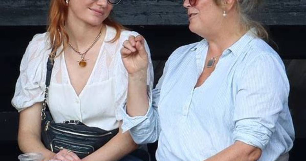 Eleanor Tomlinson's Mother and Her Remarkable Influence