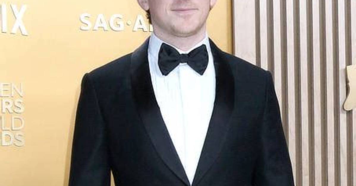Ethan Slater Height: How Tall Is the Broadway Star?