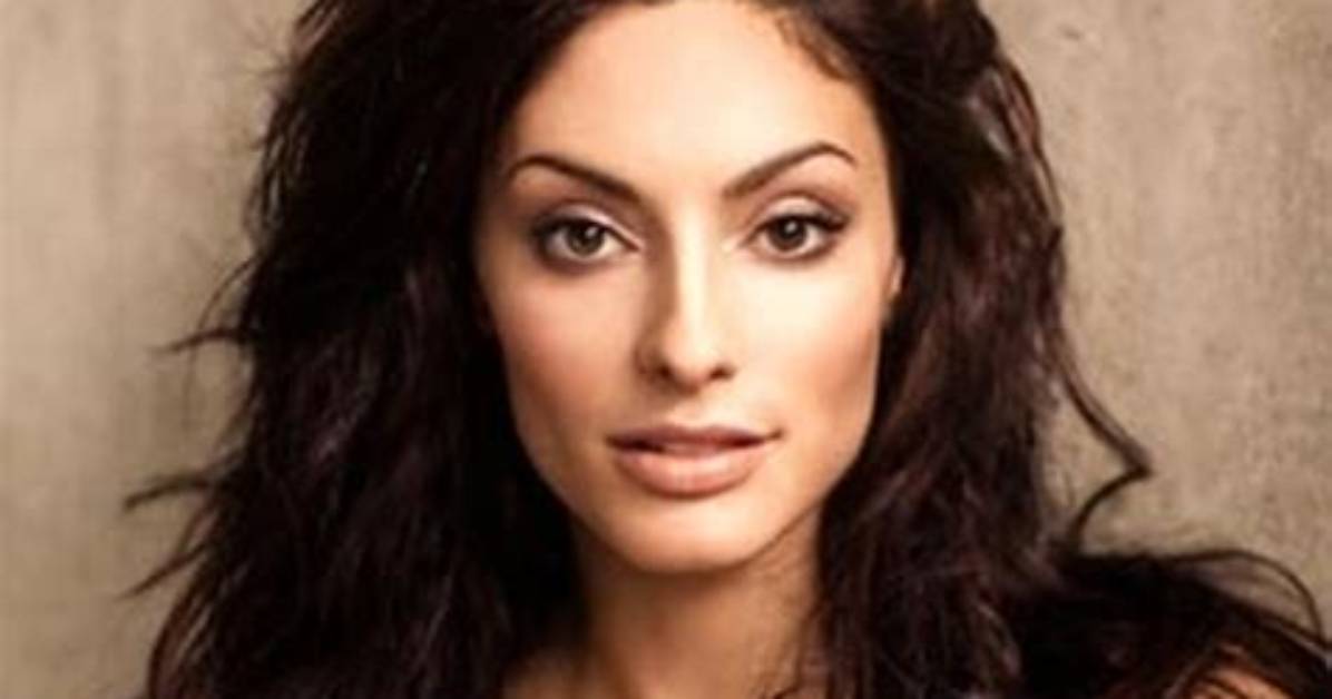 Experience the Impressive Voice of Erica Cerra