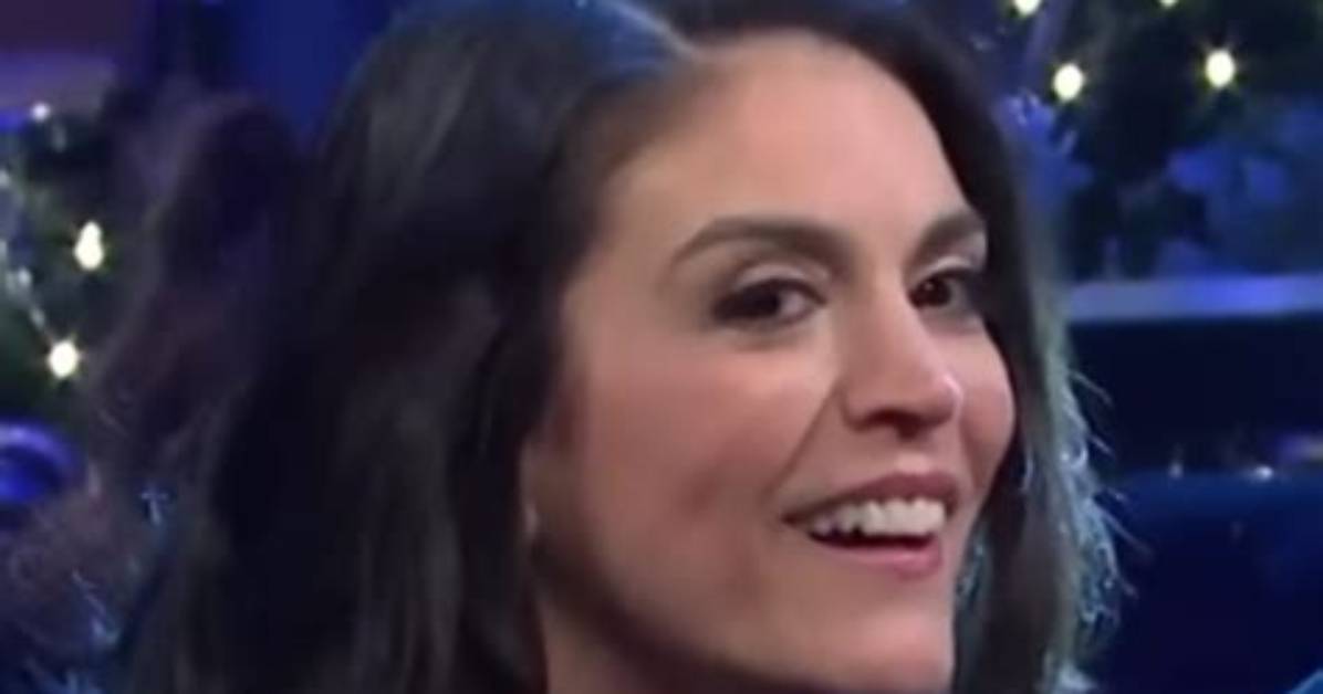 Fans Think Cecily Strong on Snl Was Pregnant During John Mulaney Episode & Here Is Why