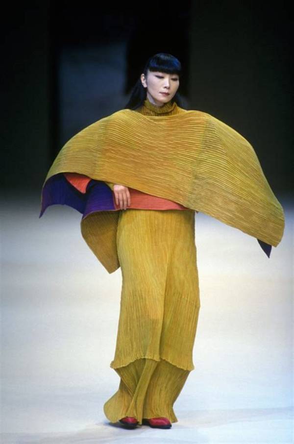 Fashion Designer Issey Miyake Turtleneck Clothes Worn by Steve Jobs, Legend Passed Away from Hepatocellular Carcinoma Cancer