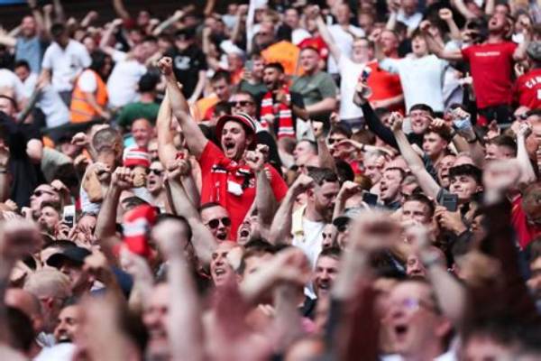 ‘Full Sale Only’: Watch Manchester United Fans Protest Rally Ahead of Premier League Fixture Against Aston Villa