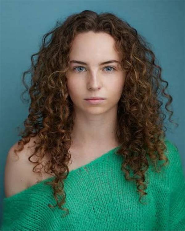 Hattie Gotobed Height, Weight, Net Worth, Age, Wiki, Who, Instagram, Biography