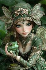 Irresistible Frog and Woman Video: an Enchanting Tale of Love and Connection