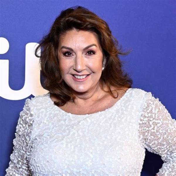 Is Jane Mcdonald Sister Still Alive? What Happened to Janet Mcdonald?