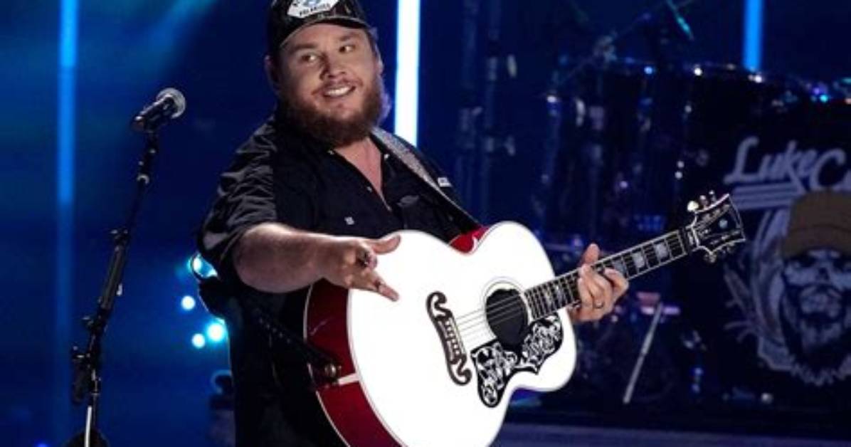 Is Luke Combs a Democrat? Uncovering the Political Affiliations of the Country Music Star