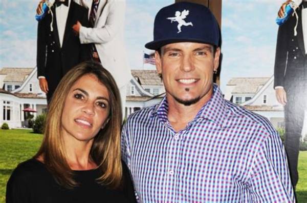 Is Vanilla Ice Married to New Wife? or Dating a Girlfriend? Past Relationships. Kids.