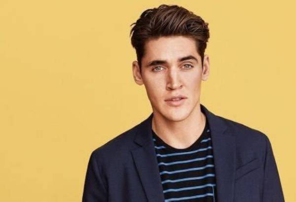 Isaac Carew Height, Weight, Net Worth, Age, Birthday, Wikipedia, Who, Nationality, Biography