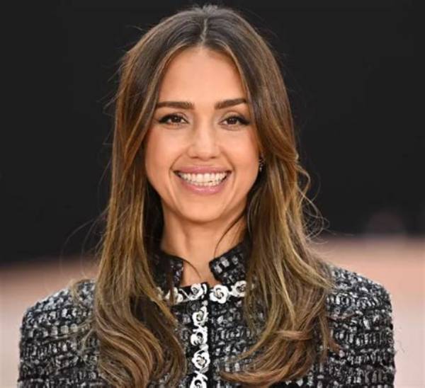 Jessica Azalia Height, Weight, Net Worth, Age, Birthday, Wikipedia, Who, Nationality, Biography