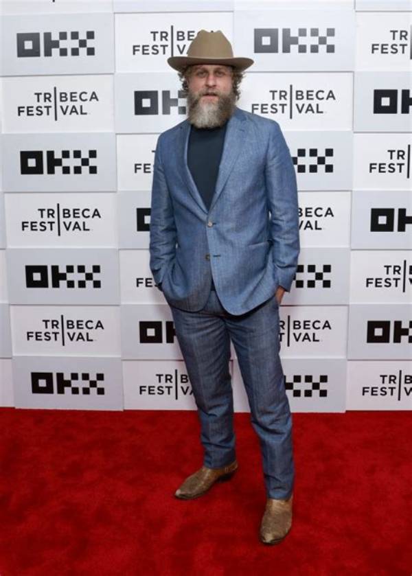 Joe Tippett Height, Weight, Net Worth, Age, Birthday, Wikipedia, Who, Nationality, Biography