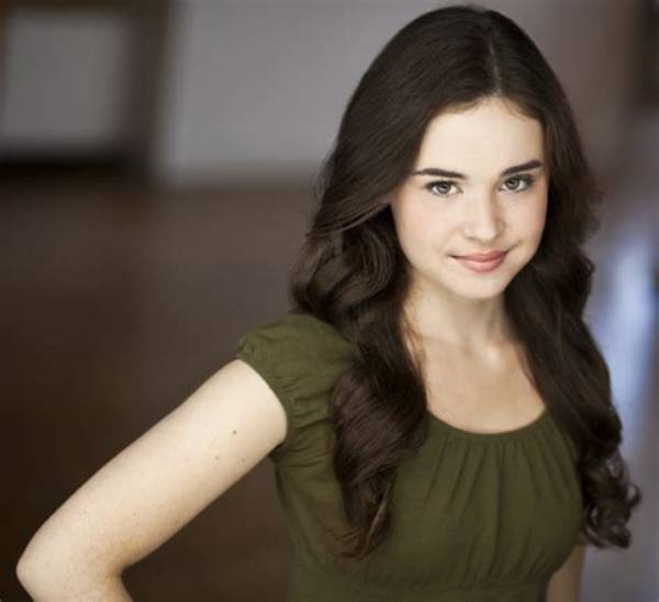 Josette Halpert Height, Weight, Net Worth, Age, Birthday, Wikipedia, Who, Instagram, Biography