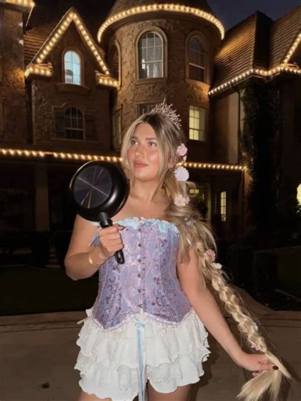 Kass Parker Height, Weight, Net Worth, Age, Birthday, Wikipedia, Who, Nationality, Biography