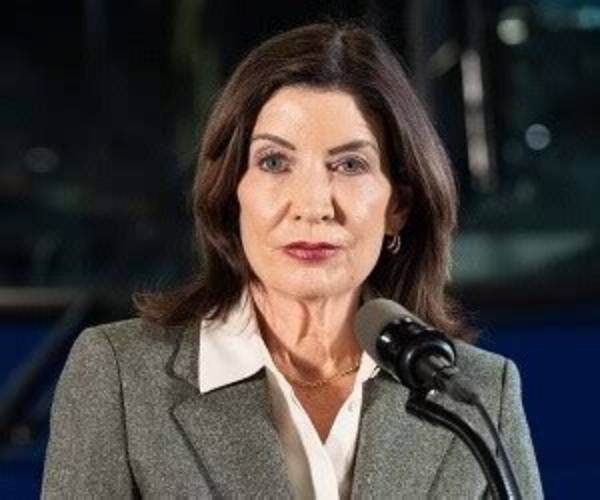 Kathy Hochul Height, Weight, Net Worth, Age, Birthday, Wikipedia, Who, Nationality, Biography