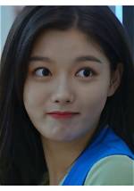 Kim Yoo Jung: the Rising Star of Korean Entertainment
