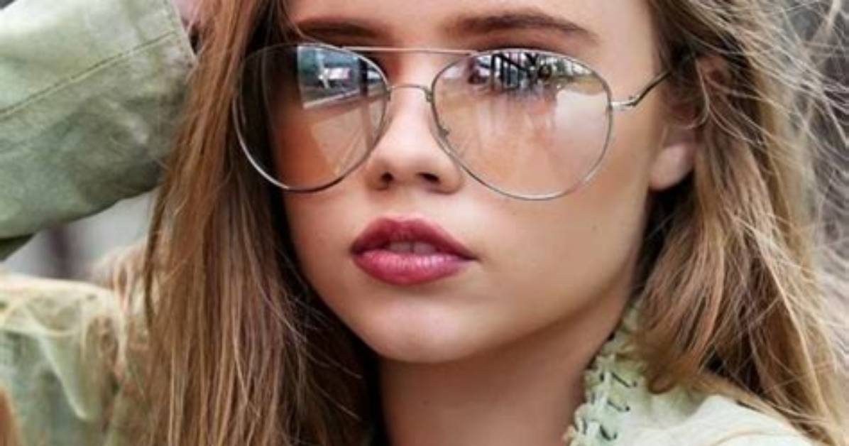 Lexee Smith Height, Weight, Net Worth, Age, Birthday, Wikipedia, Who, Nationality, Biography