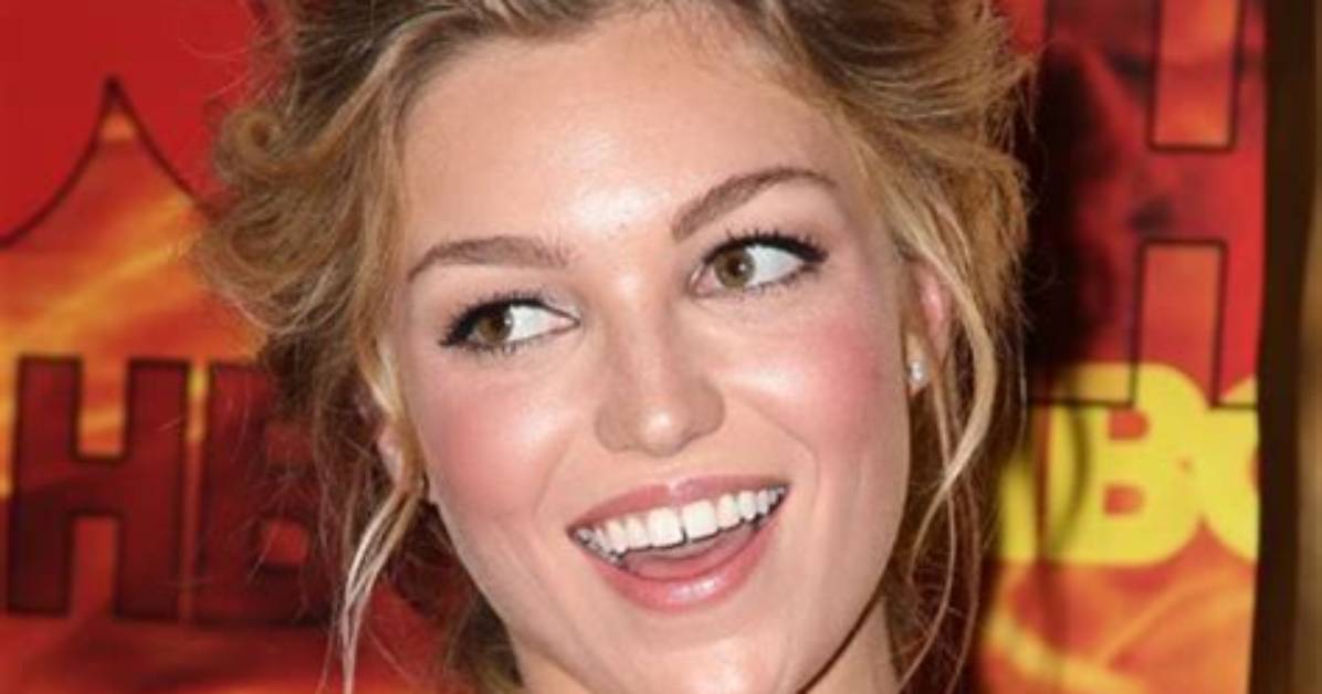 Lili Simmons: a Glimpse into Her Relationships