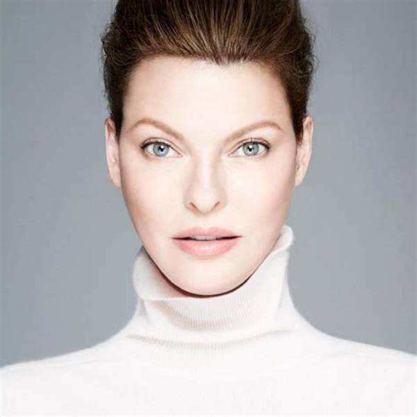 Linda Evangelista Height, Weight, Net Worth, Age, Birthday, Wikipedia, Who, Nationality, Biography