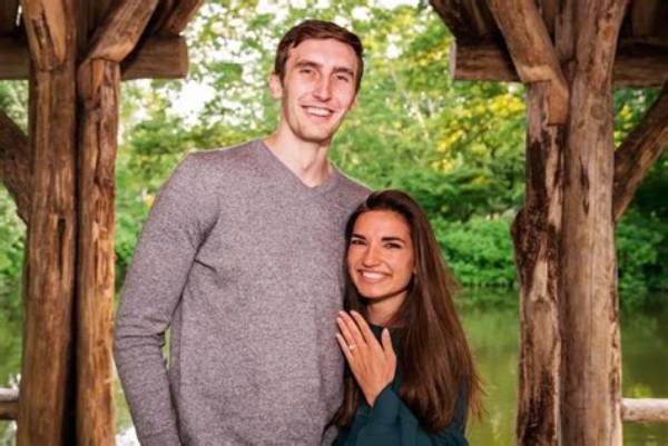 Luke Kornet Height, Weight, Net Worth, Age, Birthday, Wikipedia, Who, Nationality, Biography