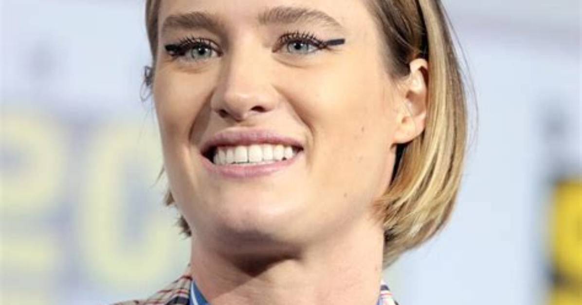 Mackenzie Davis Relationship: a Comprehensive Overview