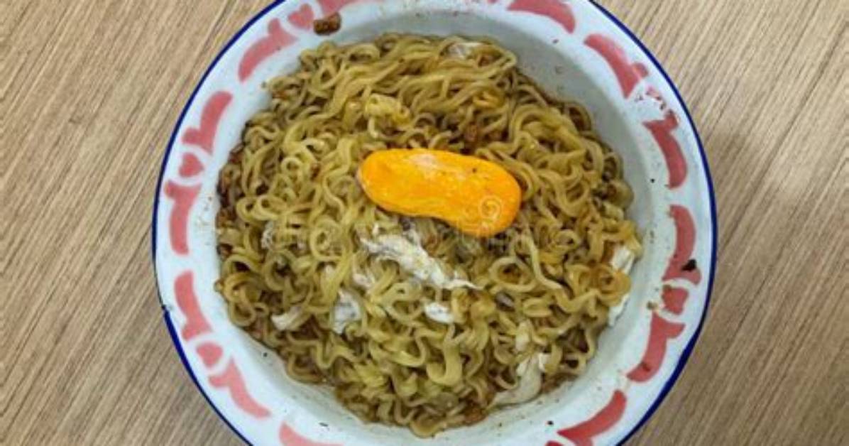Noodles and More: the Delicious World of Noodles Magazines