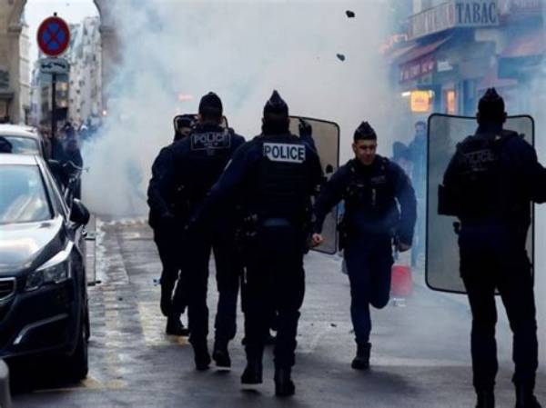 Paris Shooting: Who Is the Suspect? Why He Shot at Kurdish Cultural Center? Motive Explained