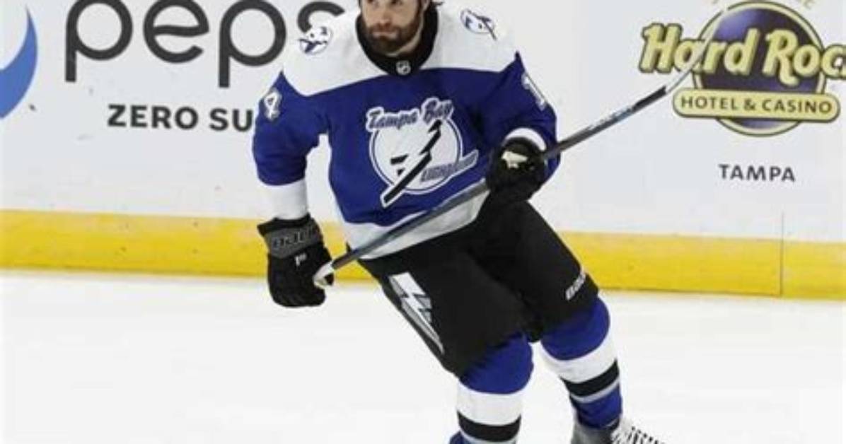 Patrick Maroon Height, Weight, Net Worth, Age, Birthday, Wikipedia, Who, Instagram, Biography