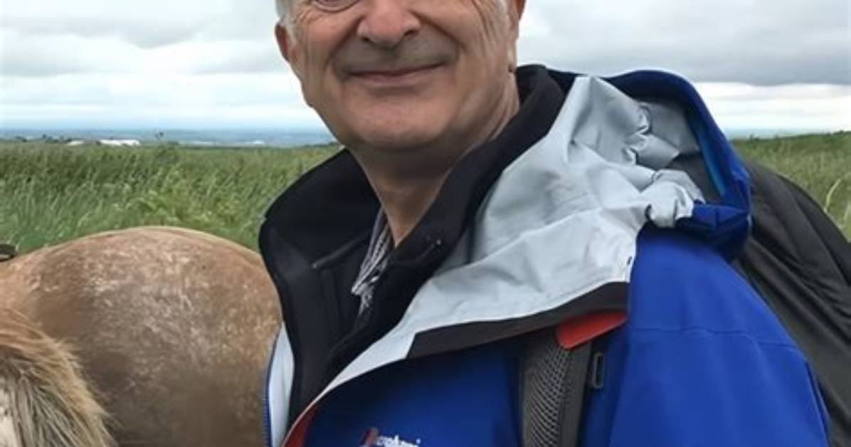 Revealing Tony Robinson's Wealth: Uncovering Hidden Insights