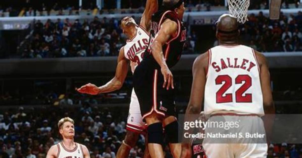 Scottie Pippen's Iconic Blocks: the Defensive Legacy of a Basketball Legend