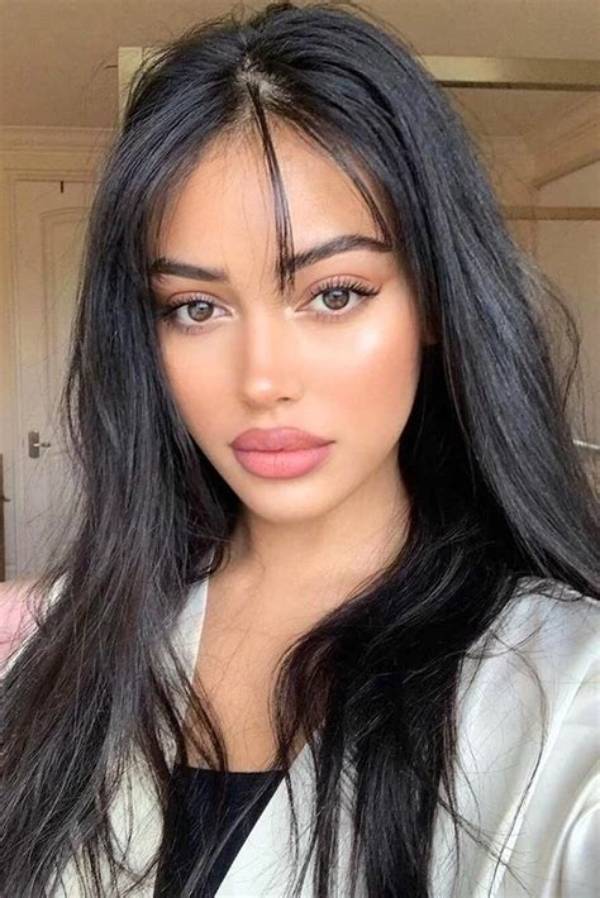 Spanish Model Cindy Kimberly Who Found Overnight Fame Clairifies Her Ethnicity!