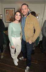 Tom Hardy's Wife: Uncovering His Marital Status and Relationships