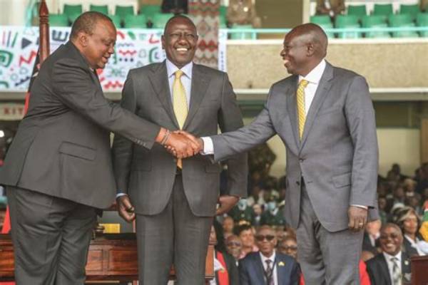 Uhuru Kenyatta Height, Weight, Net Worth, Age, Birthday, Wikipedia, Who, Nationality, Biography
