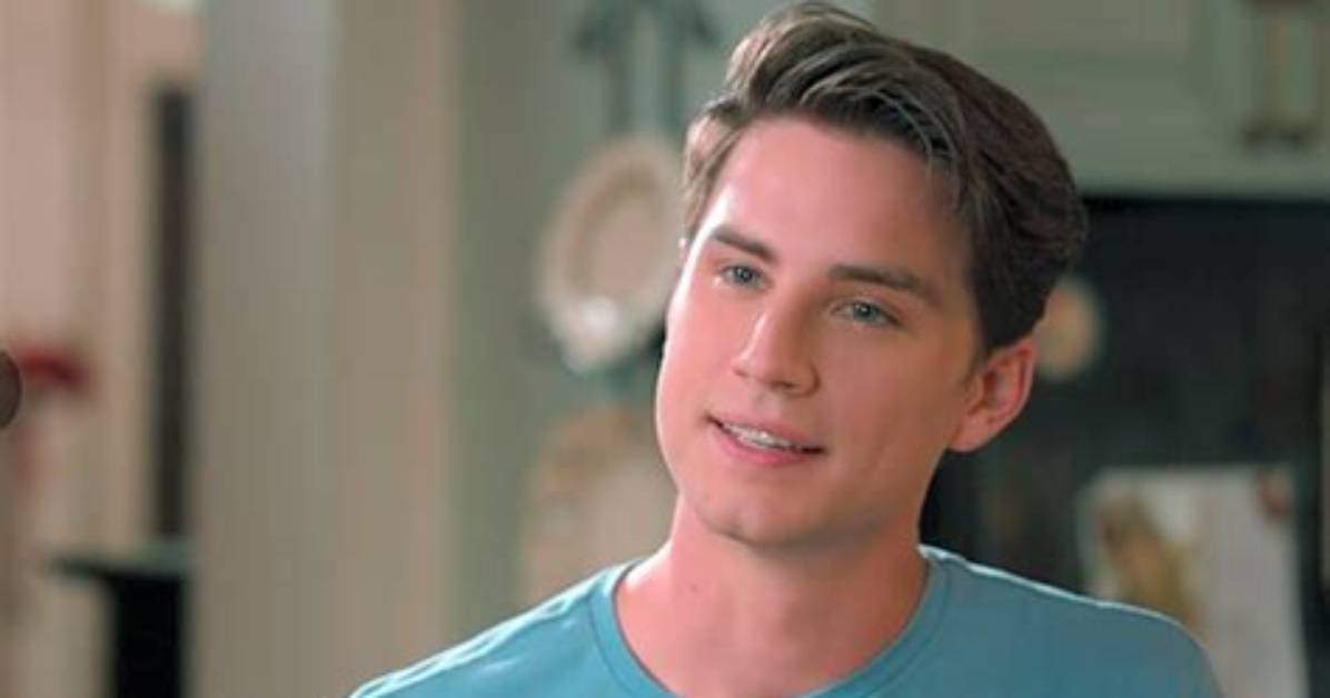 Unlock the Secrets: Carson Rowland's Height Revealed