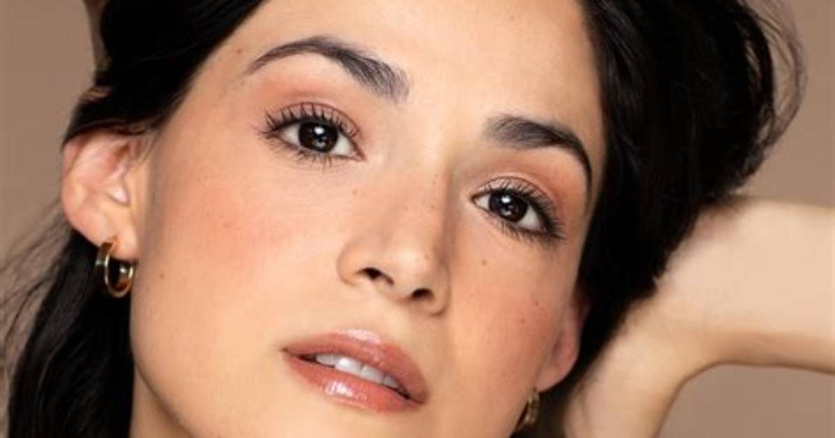 Unveiling Ariana Guerra's Height: Uncover Surprising Insights!