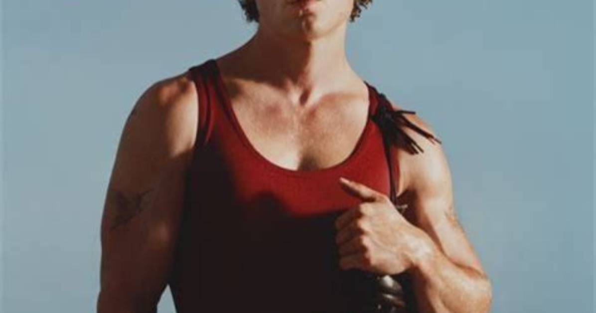 Unveiling the Height of Jeremy Allen: How Tall Is He Really?